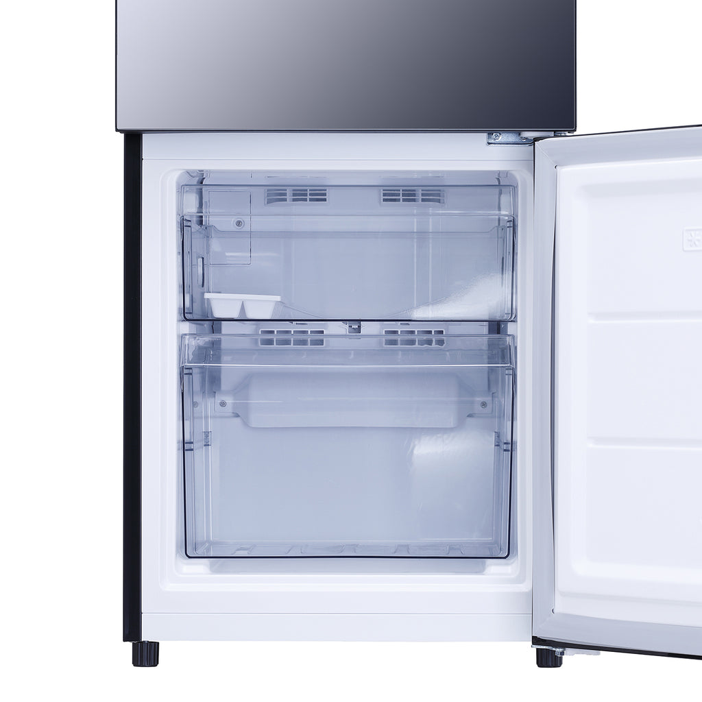 日本限定モデル】 ユーイングのレッド×ブラック！小型2ドア冷蔵庫です 
